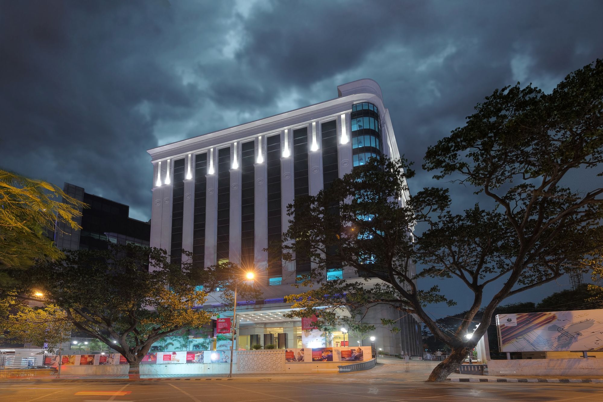 Hôtel Ramada Plaza Chennai Extérieur photo